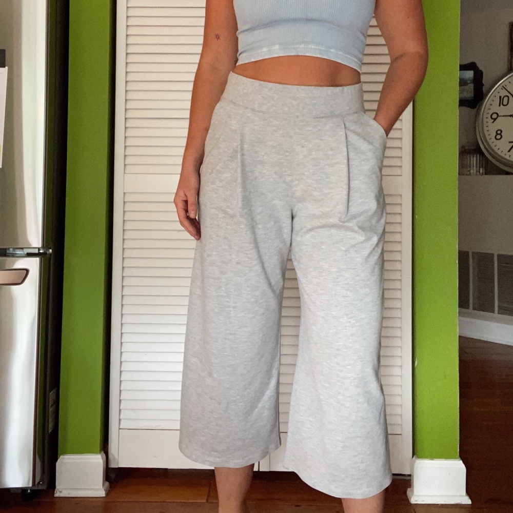 Lululemon Capris
